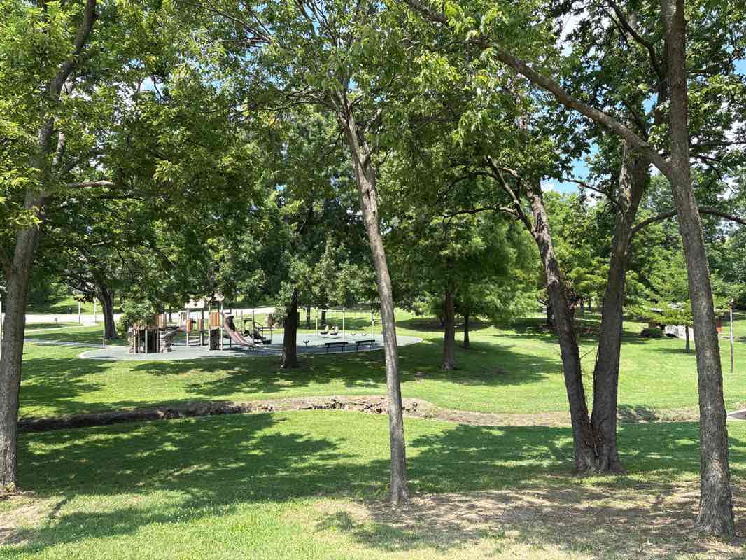 walking near me in Hammond Park in summer