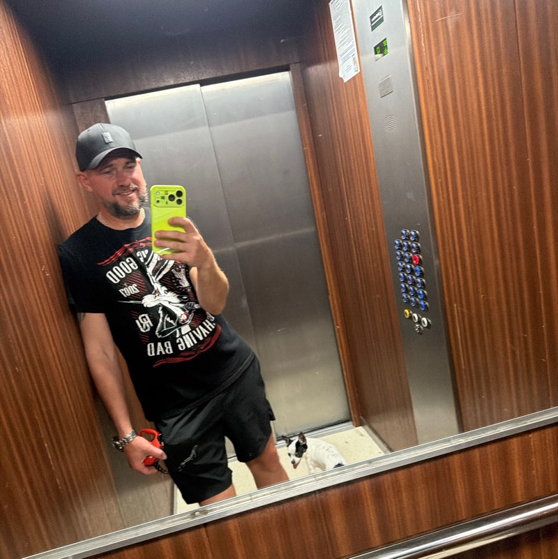 Дмитрий Астахов profile
