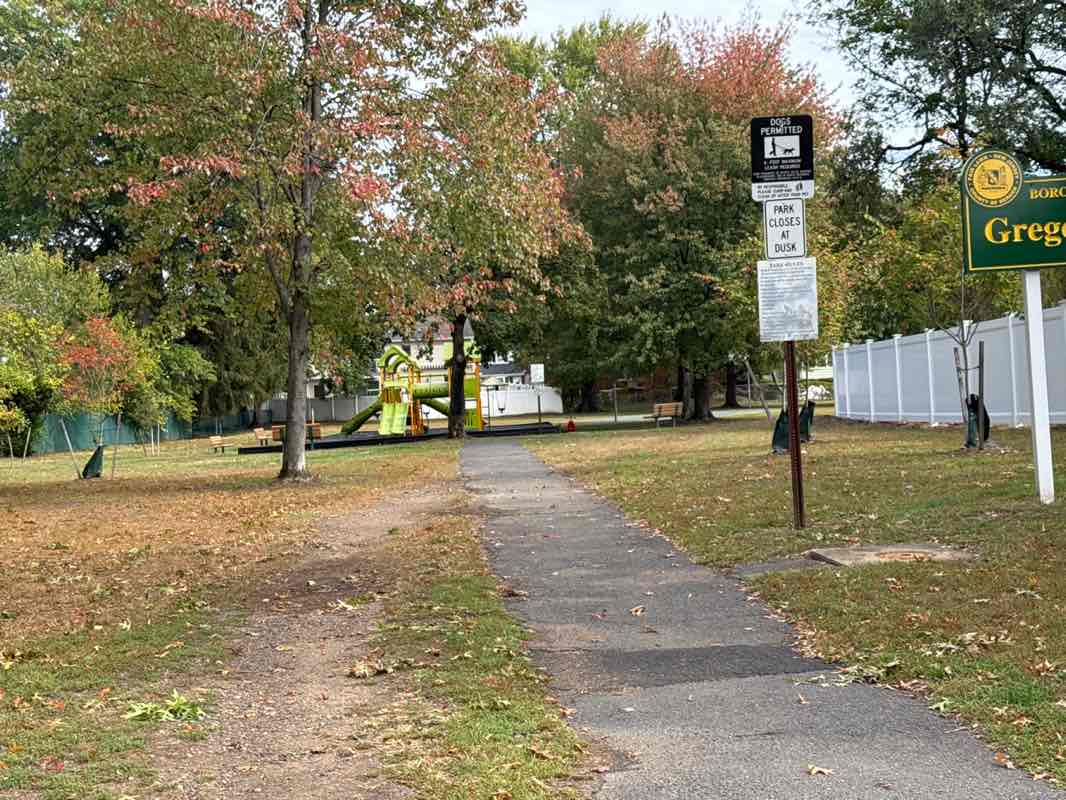 walking near me in Gregory Park in autumn