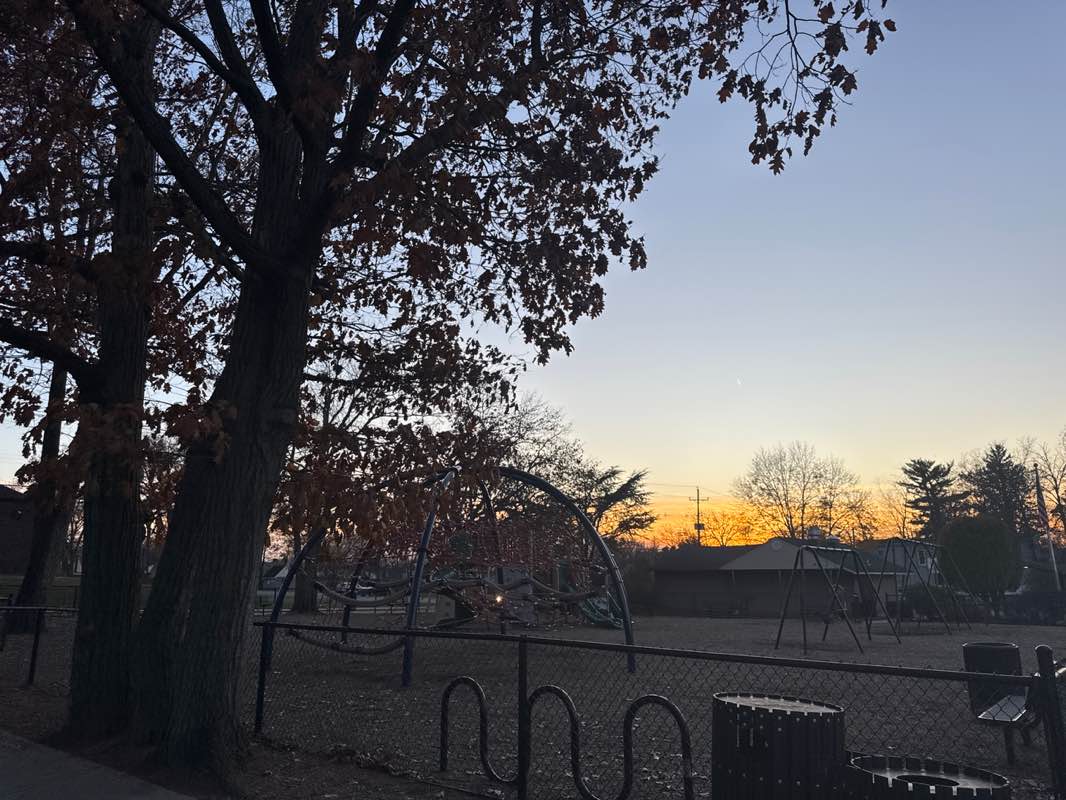 walking near me in Hickory Park in autumn