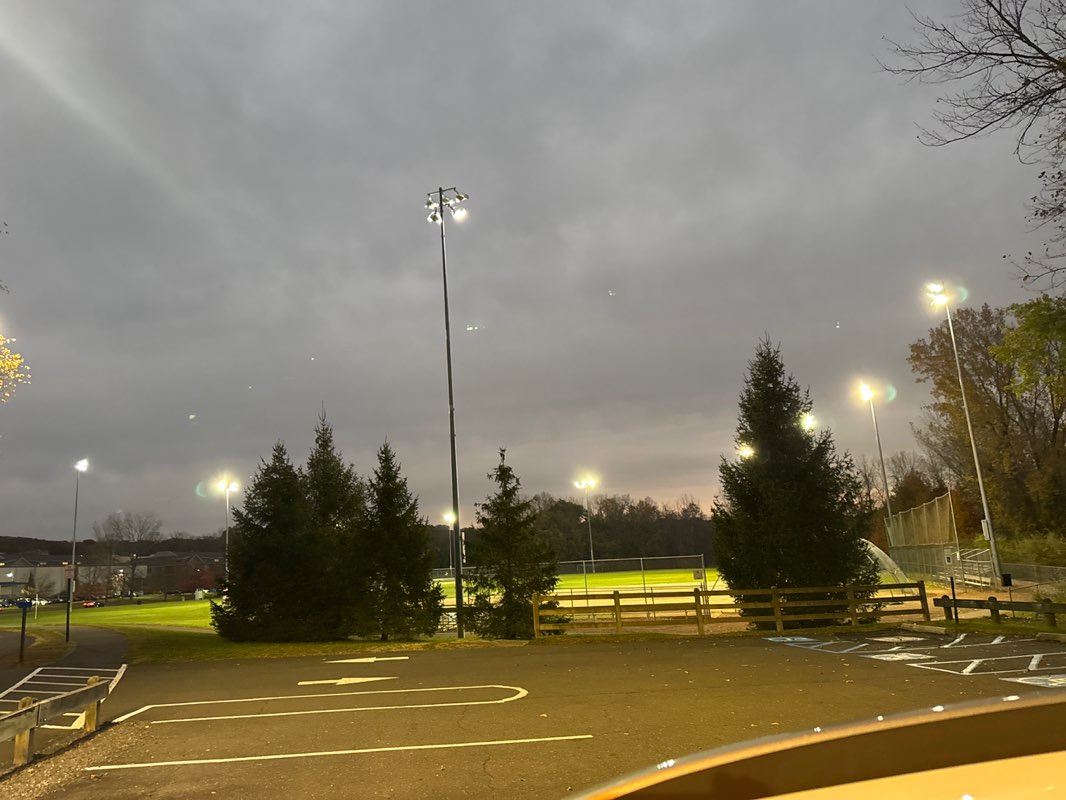 walking near me in Barbour Pond Park in autumn