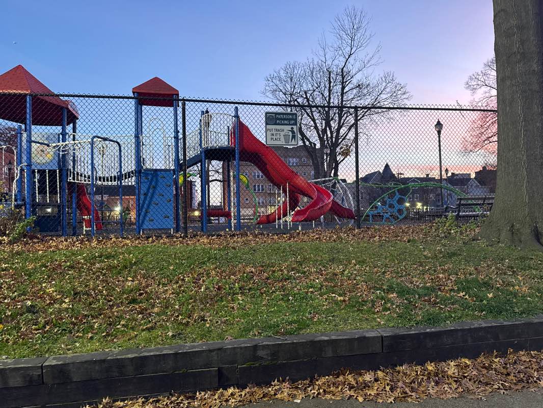walking near me in Barbour Park in winter