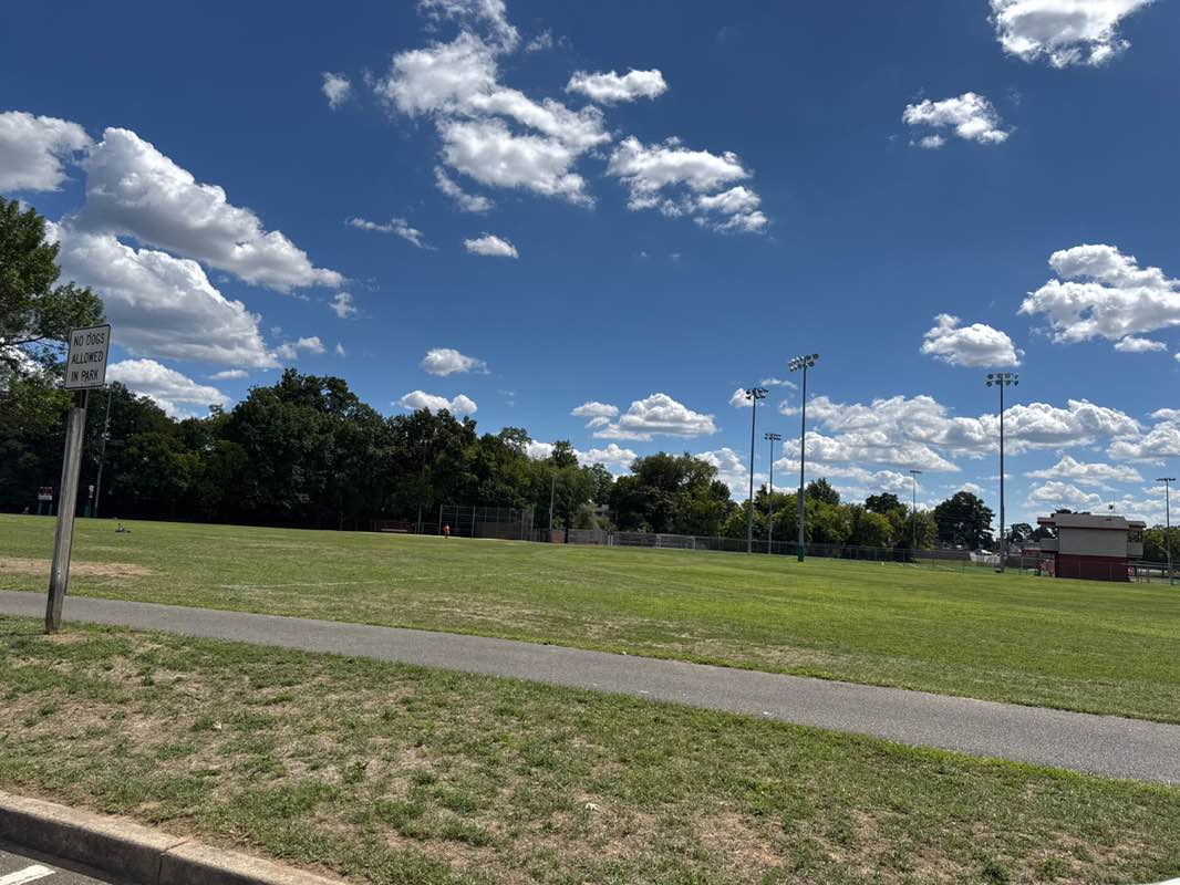 walking near me in Columbia Terrace Park in autumn