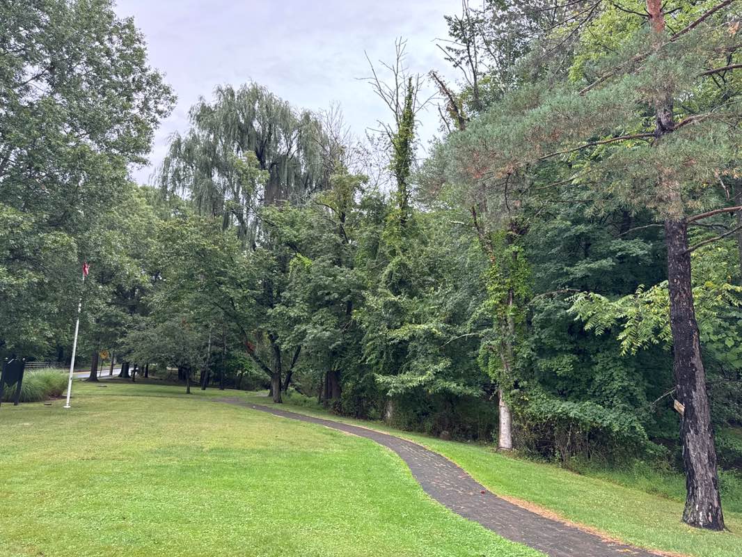 walking near me in Stanaland Park in autumn