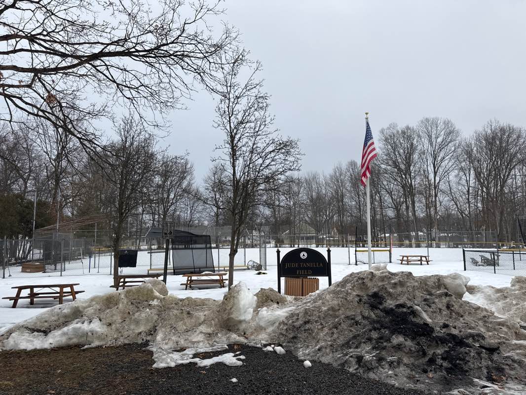 walking near me in Jaycee Park in winter