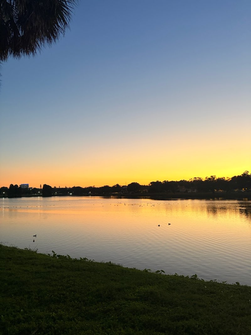 walking near me in Crescent Lake Park in winter