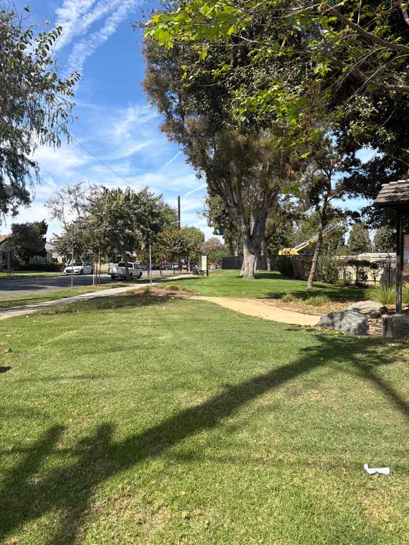 walking near me in Reservoir Park in spring