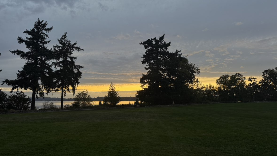 walking near me in Heritage Park in autumn