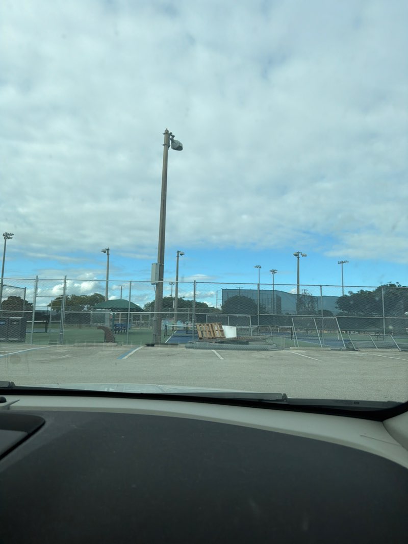 walking near me in Tamarac Sports Complex in winter