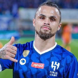 عزام طارق profile