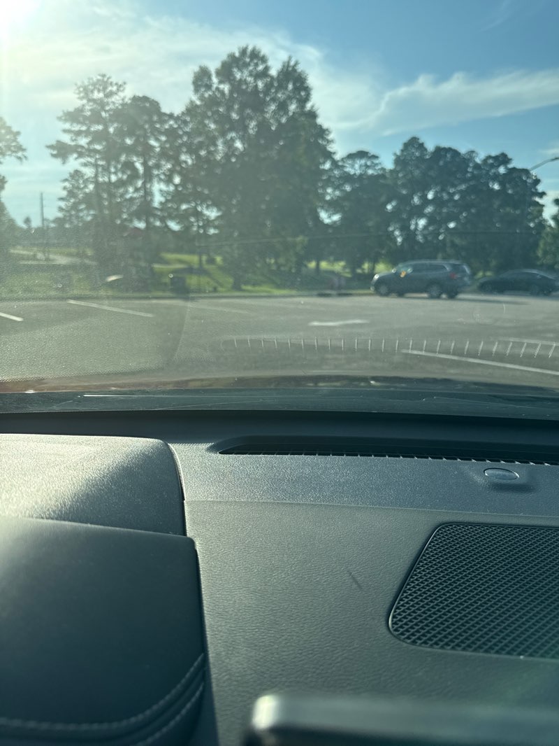 walking near me in Rozar Park in summer