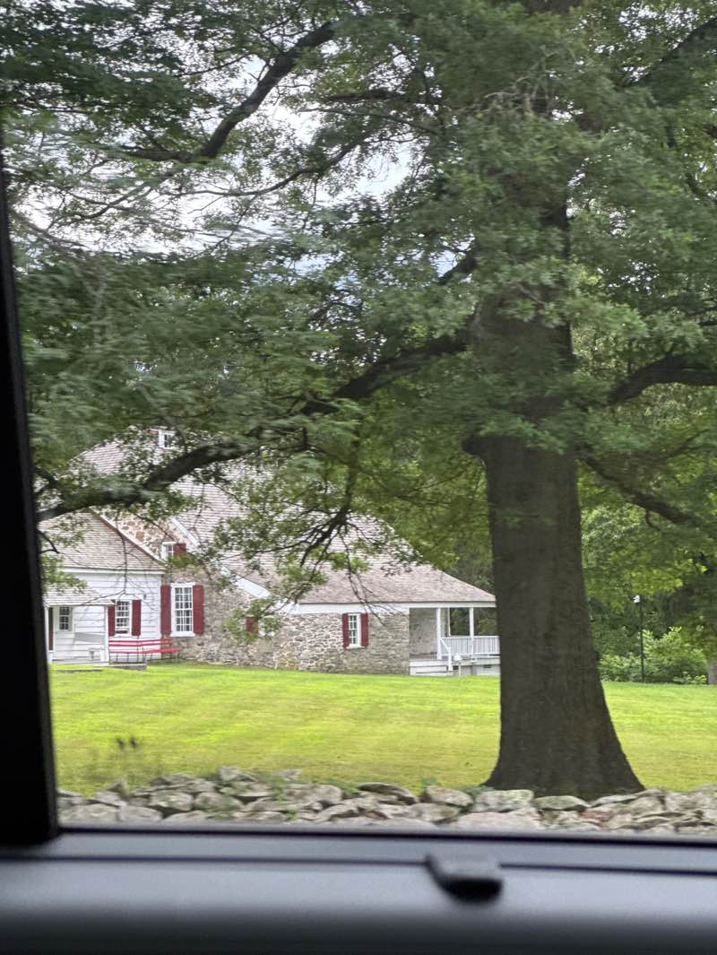 walking near me in Knox's Headquarters State Historic Site in autumn