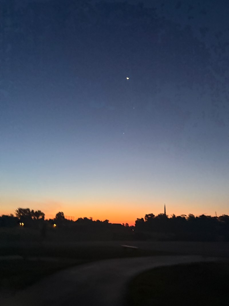 walking near me in Batavia Township Park in autumn