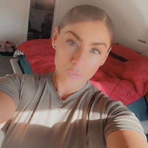 Leslie 👻🤡🌺🏵️