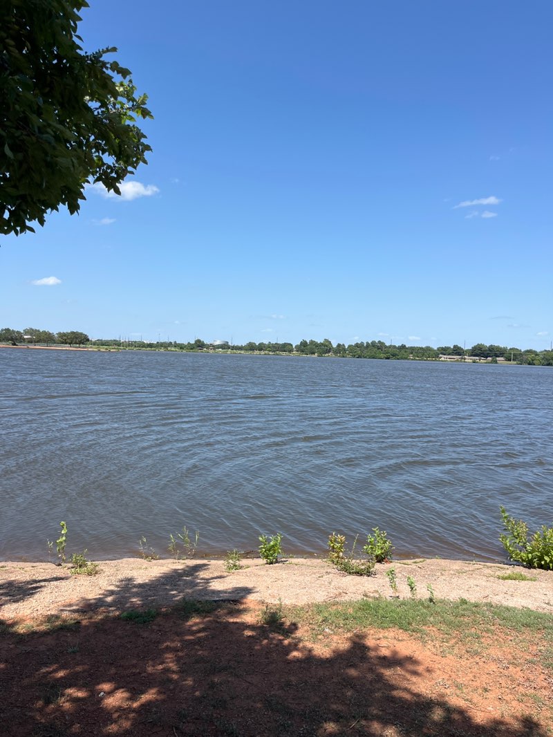 walking near me in Boomer Lake Park in summer