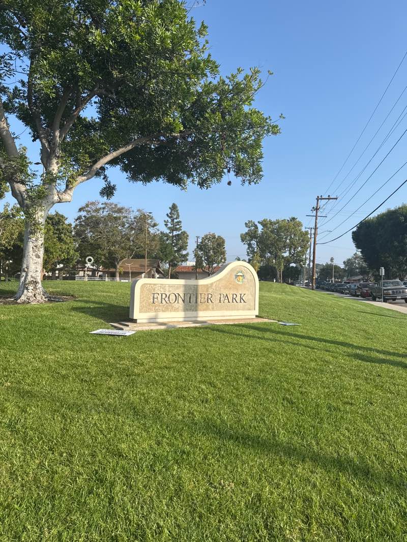 walking near me in Frontier Park in autumn