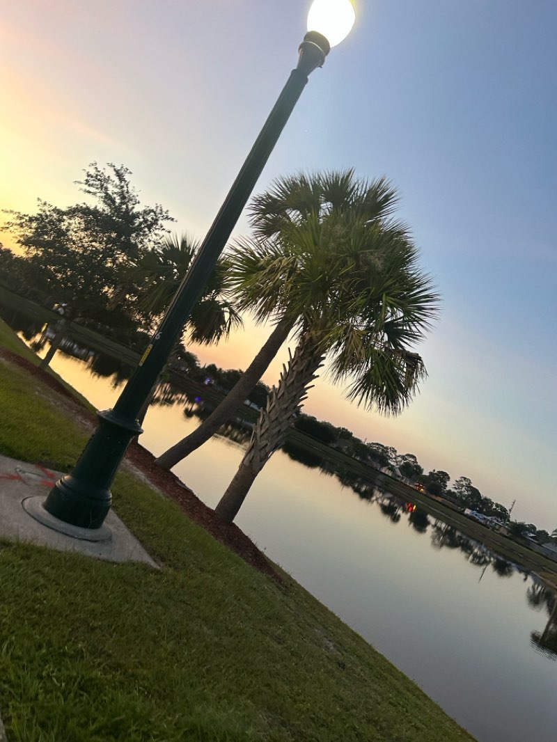 walking near me in Savannas Preserve State Park in spring