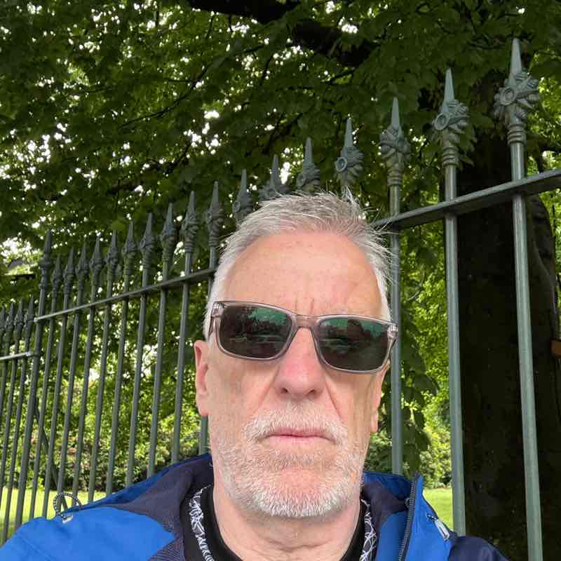 David🏴󠁧󠁢󠁥󠁮󠁧󠁿 B W F C 🇬🇧super white army post 1