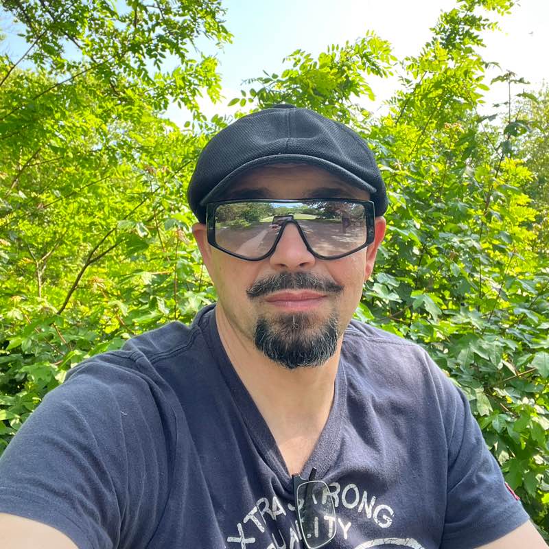 Yurii 🇺🇦🇩🇪