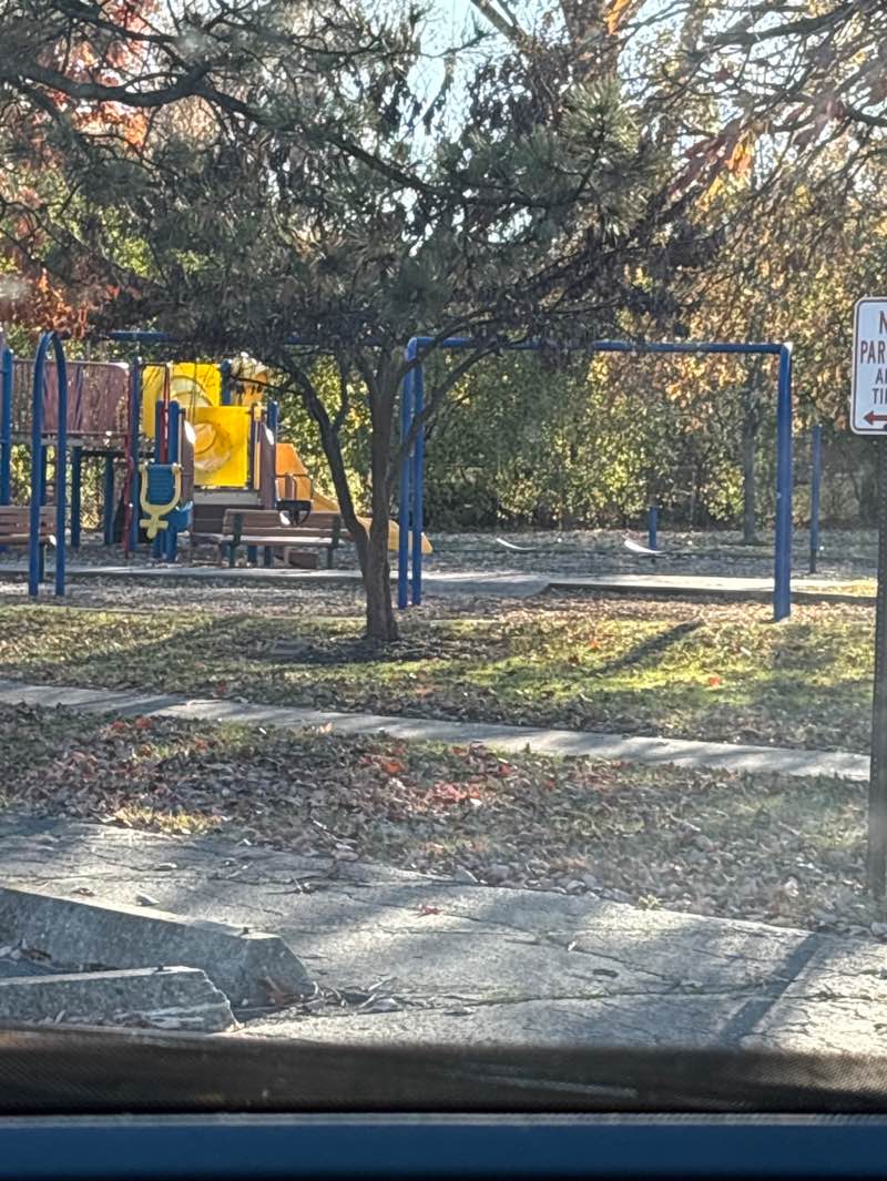 walking near me in Sentinel Park in autumn