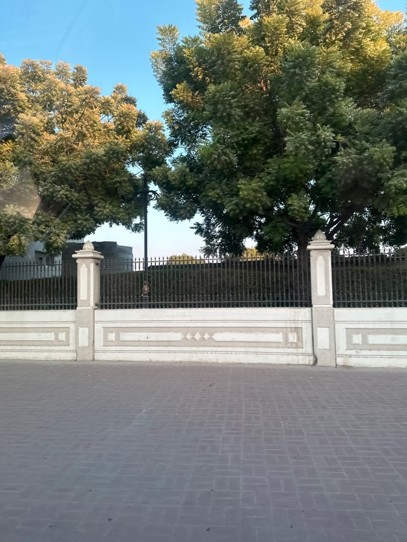 walking near me in Al Rashidiyah Park for Ladies in autumn