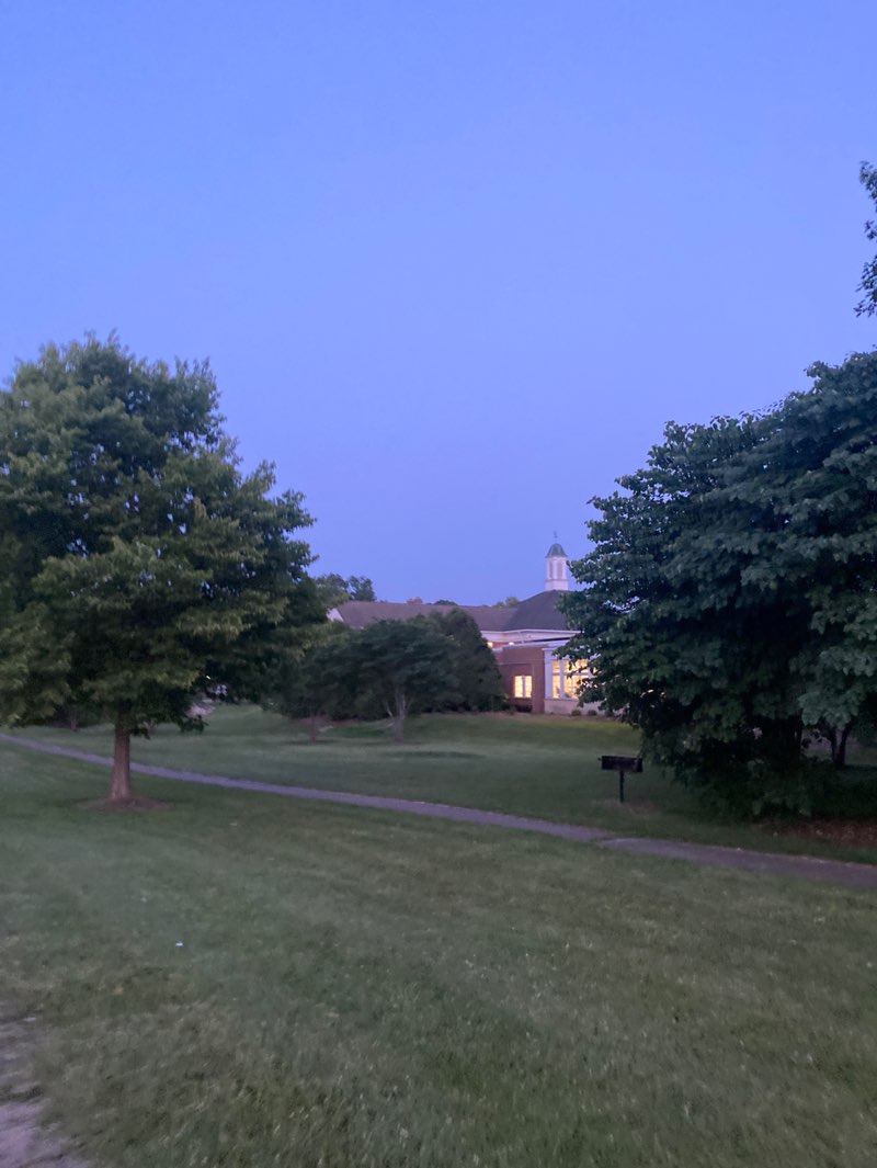 walking near me in Mequon Community Park in summer
