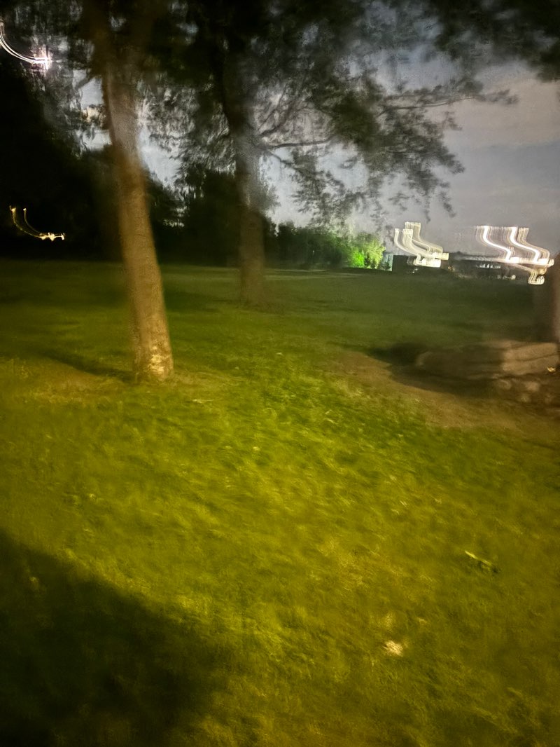 walking near me in Parc Ambassador in summer