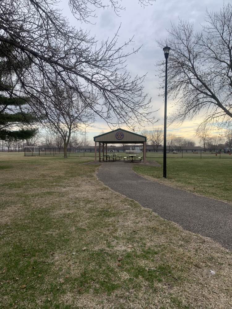 walking near me in Oscar Olson Park in spring