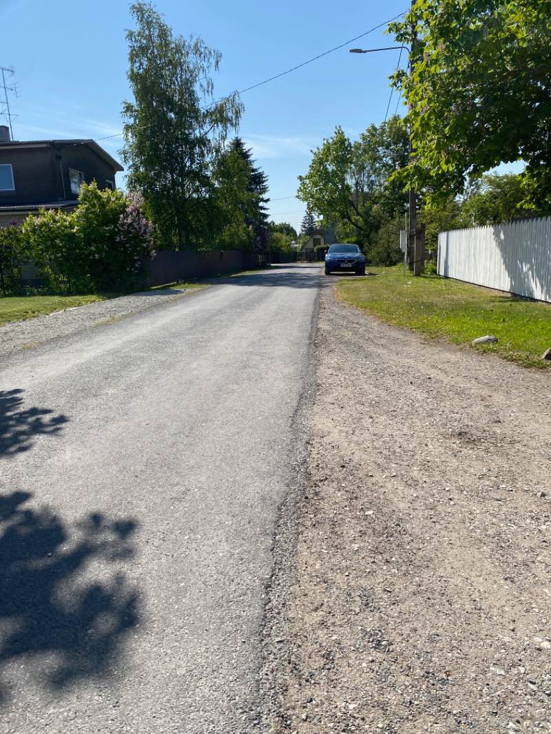 walking near me in Kiili park in winter