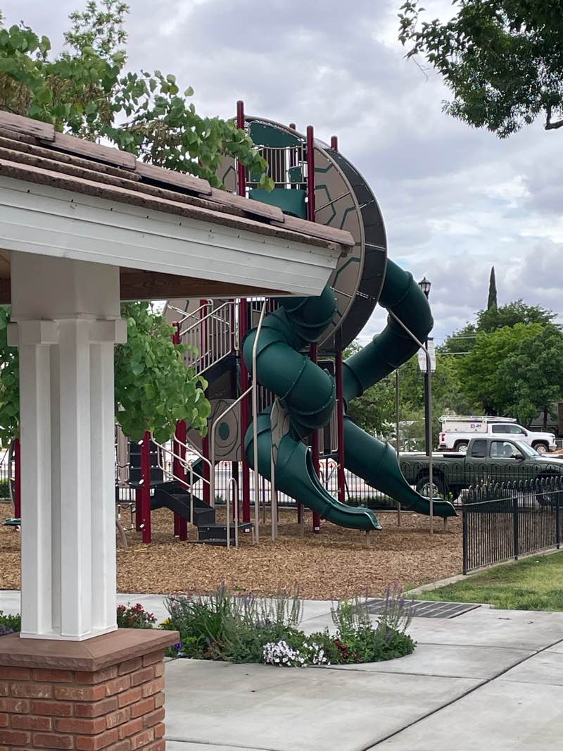 walking near me in Veterans Park in spring