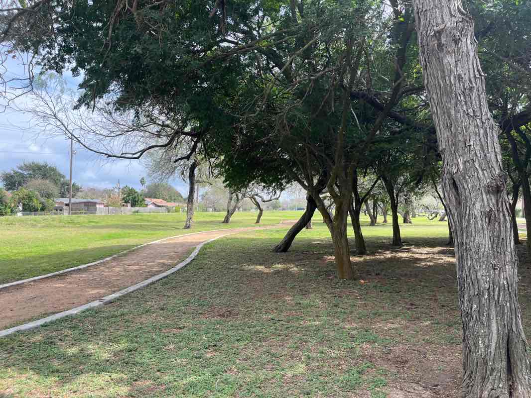 walking near me in Riverside Park in winter