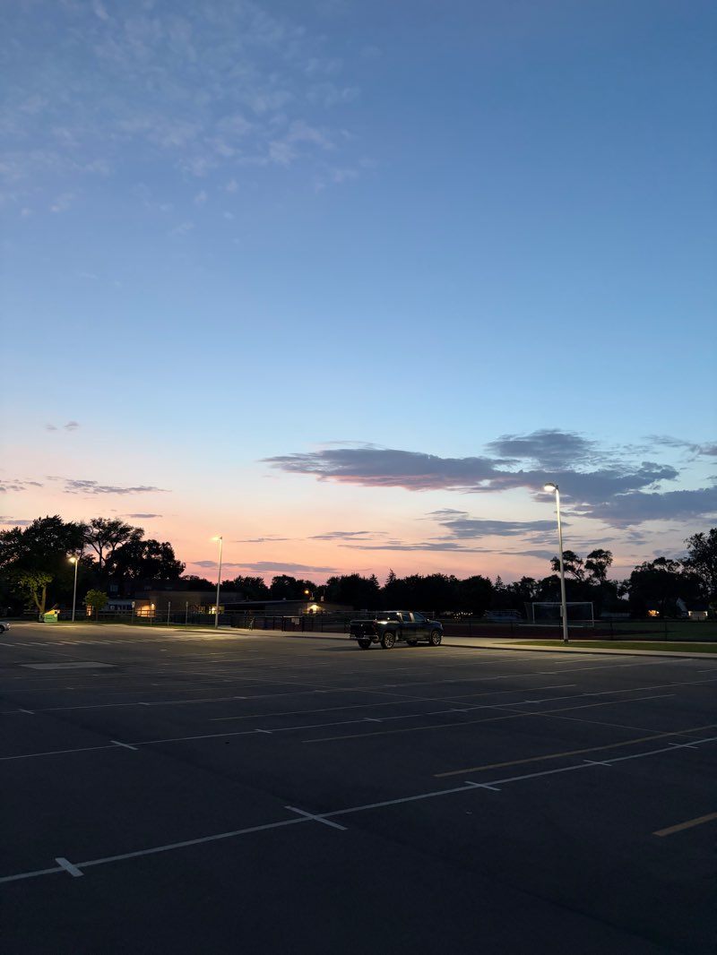 walking near me in Veterans Memorial Park in summer