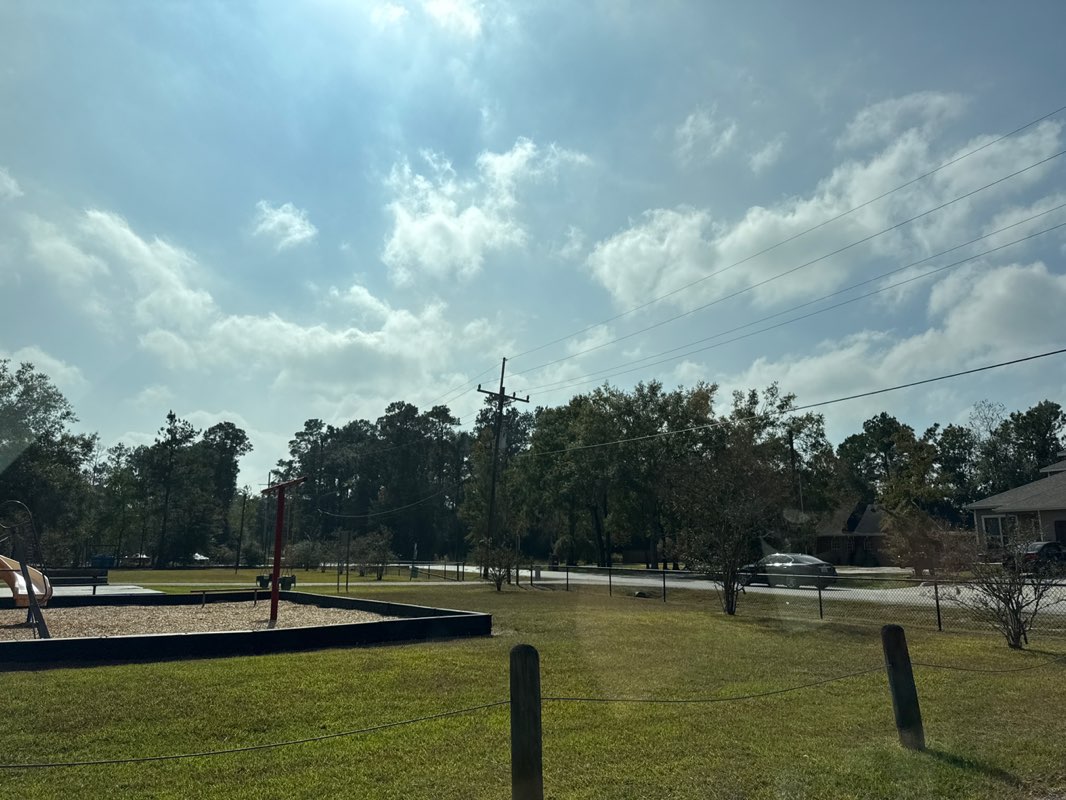 walking near me in Chateau Woods Park in autumn