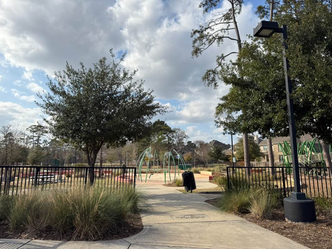 walking near me in Shenandoah Park in winter