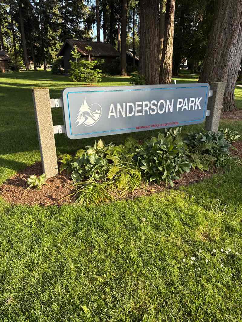 walking near me in Anderson Park in summer