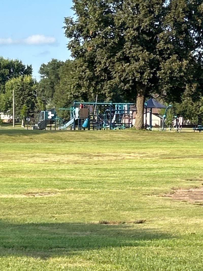 walking near me in Lions Park in autumn