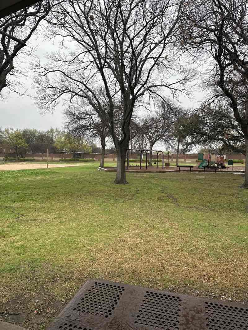 walking near me in Richland Park in spring