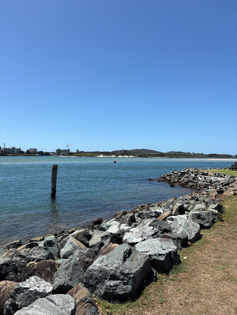 walking near me in Lone Pine Memorial Park in spring