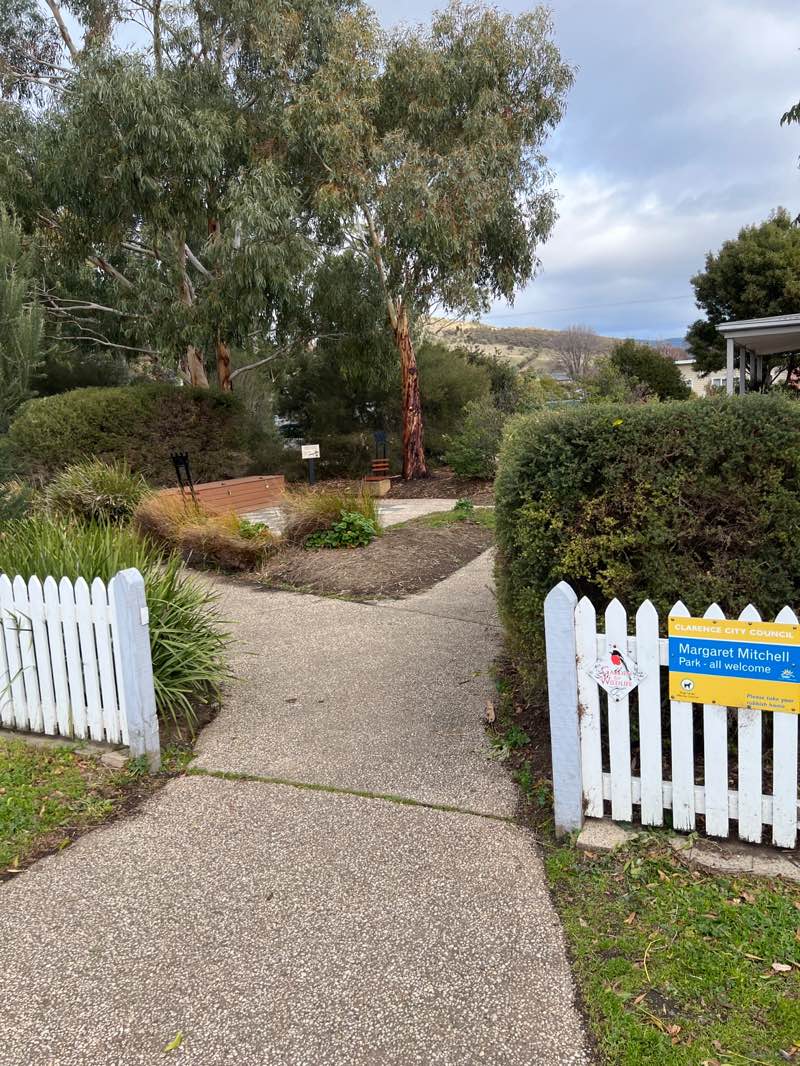 walking near me in Richmond Village Green in spring