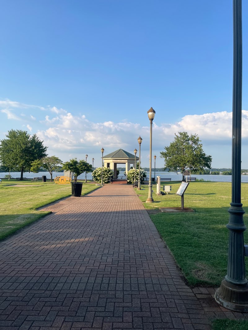 walking near me in Rhodes Ferry Park in summer
