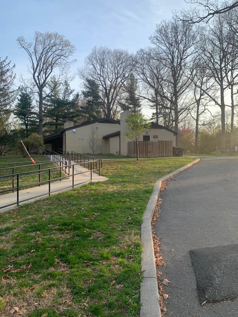 walking near me in Capitol View – Homewood Park in spring