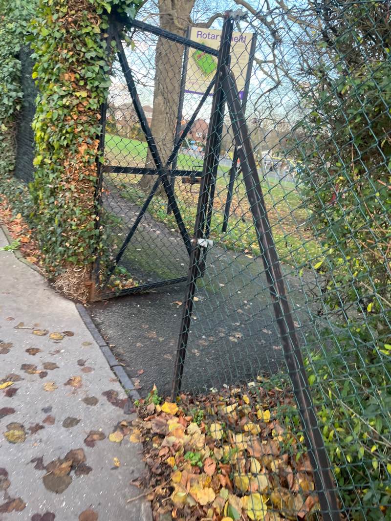 walking near me in Rotary Field in winter