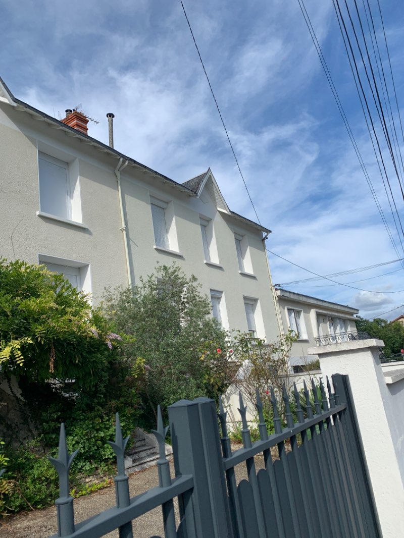 walking near me in Place de la Brèche in winter