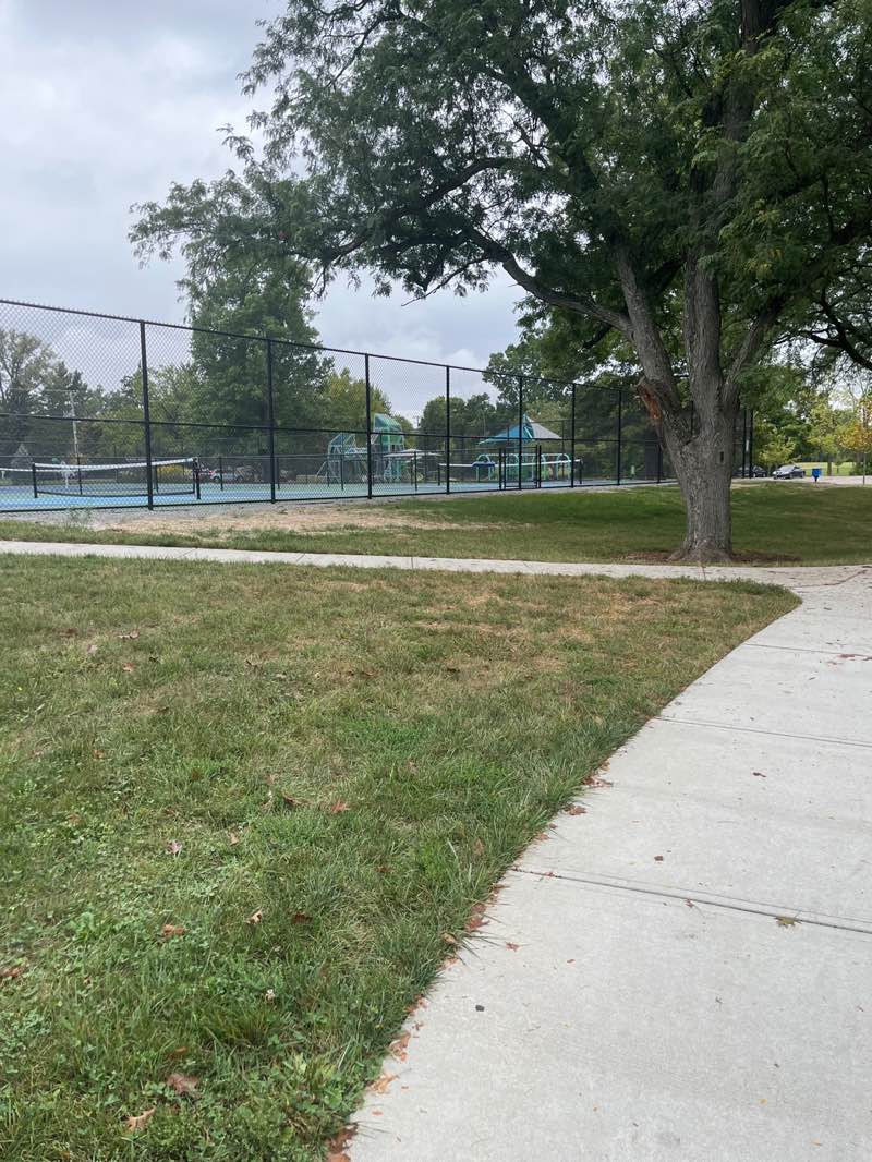 walking near me in Yankee Park in autumn