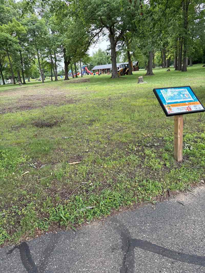 walking near me in Atwood Park in summer