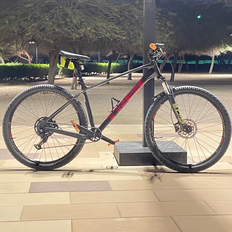 قــڼــآص profile