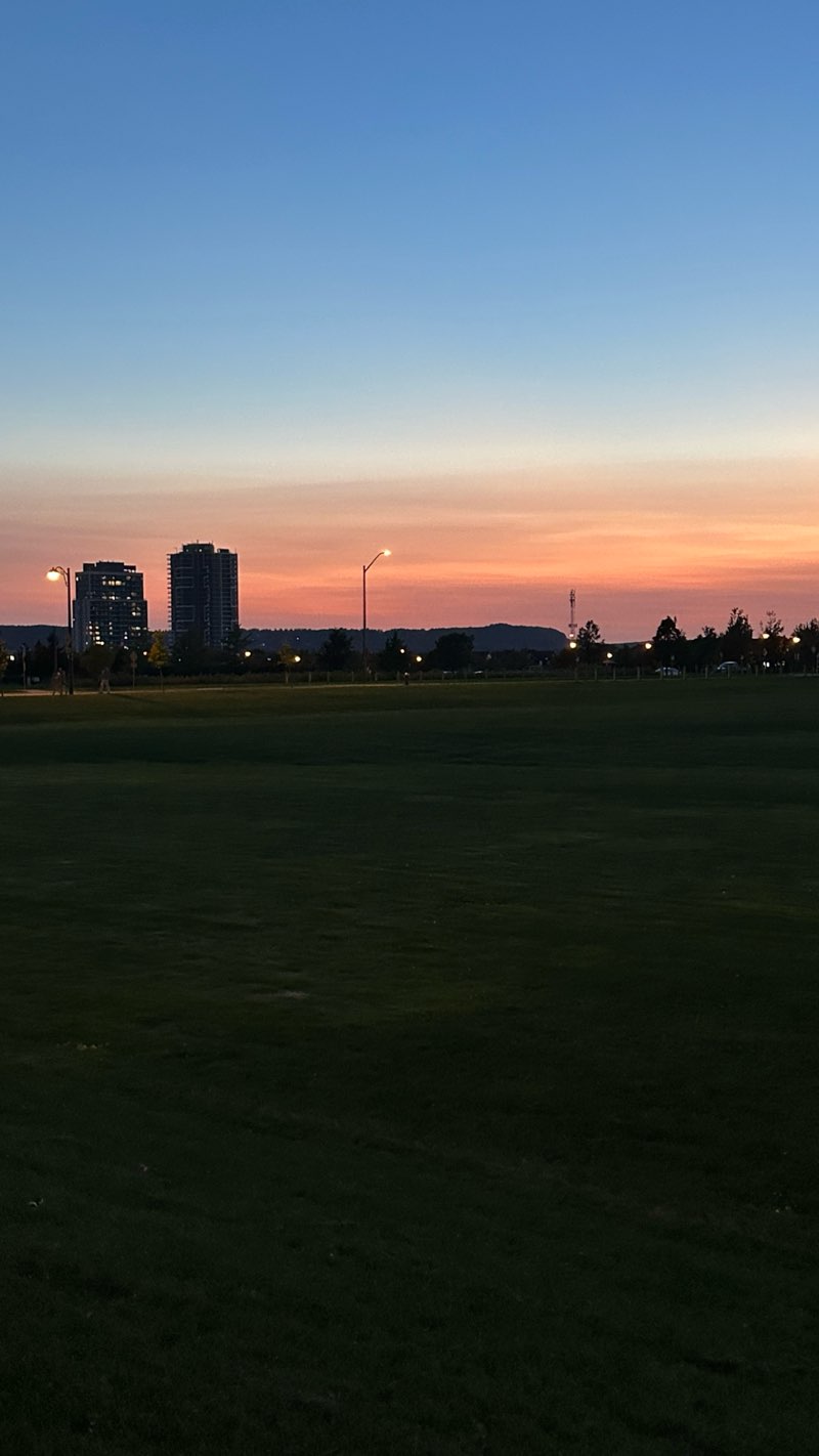 walking near me in Coates Neighbourhood Park North in autumn