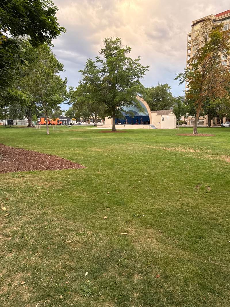 walking near me in Gyro Park in summer