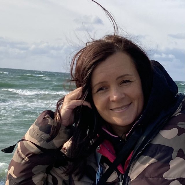 Natalie Usselmann 4/4 profile