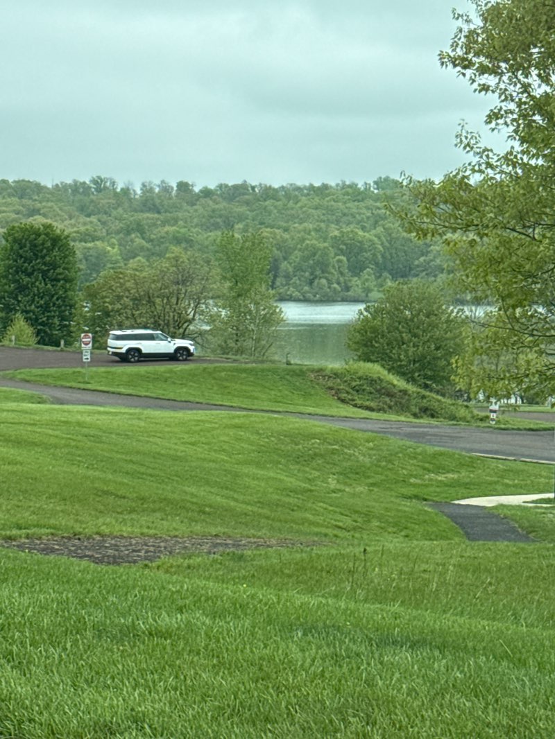 walking near me in Peace Valley Park in spring